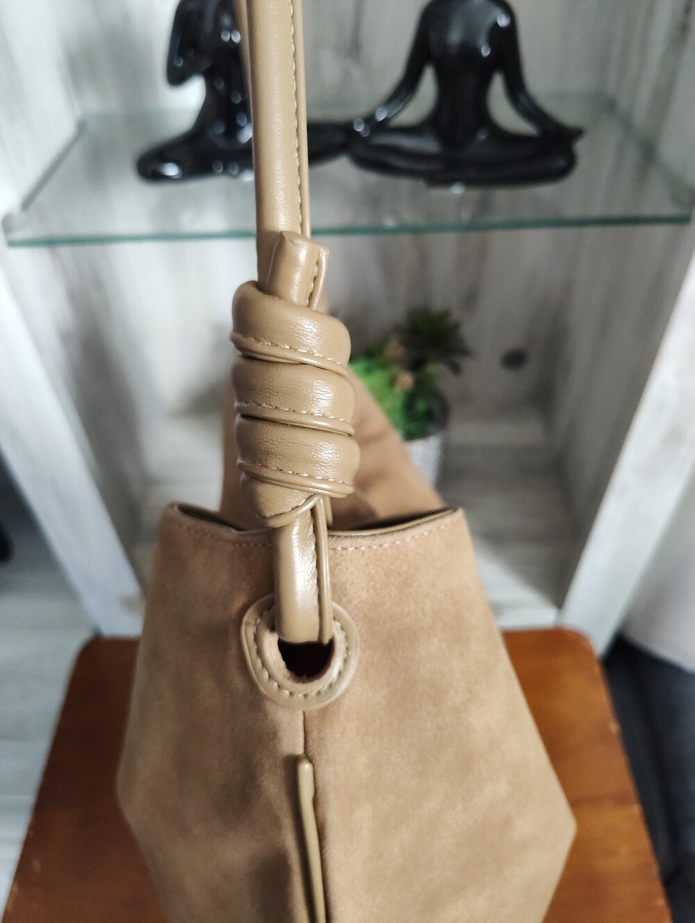 8 Other Reasons COLD SHOULDER Hobo Bag in Light Brown New No Tags - Picture 2 of 8